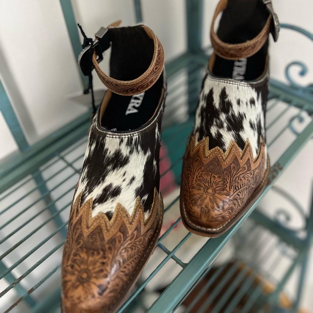Hand-Tooled Leather  strap Genuine Hide-On Women Bootie Boot Boho Western Shoe - Picture 5 of 7